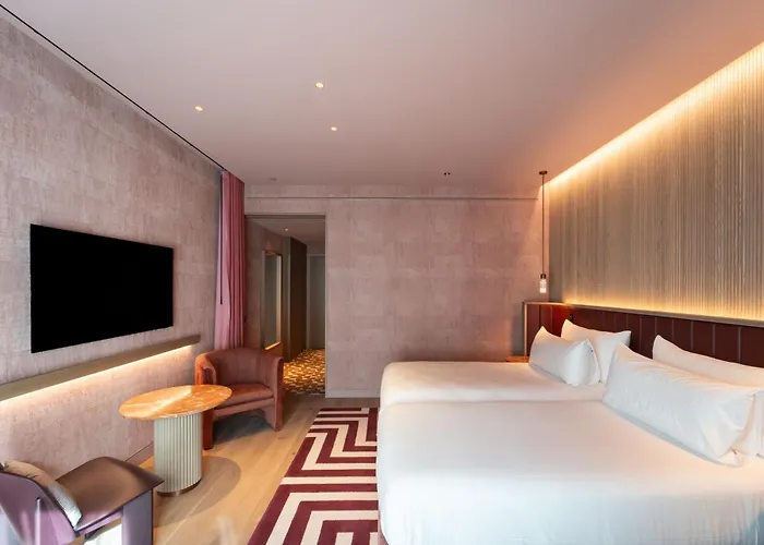 Palacio Bellas Artes San Sebastian, Curio Collection Hilton 酒店 4*