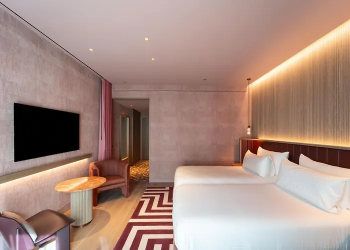 Palacio Bellas Artes San Sebastian, Curio Collection Hilton 酒店 4*