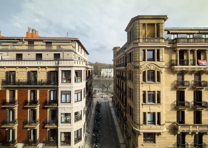 Palacio Bellas Artes San Sebastian, Curio Collection Hilton 4* 圣塞瓦斯蒂安