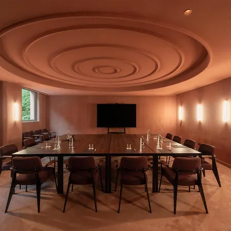 Palacio Bellas Artes San Sebastian, Curio Collection By Hilton Hotell