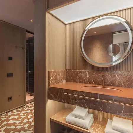 Palacio Bellas Artes San Sebastian, Curio Collection By Hilton Hotel 4*