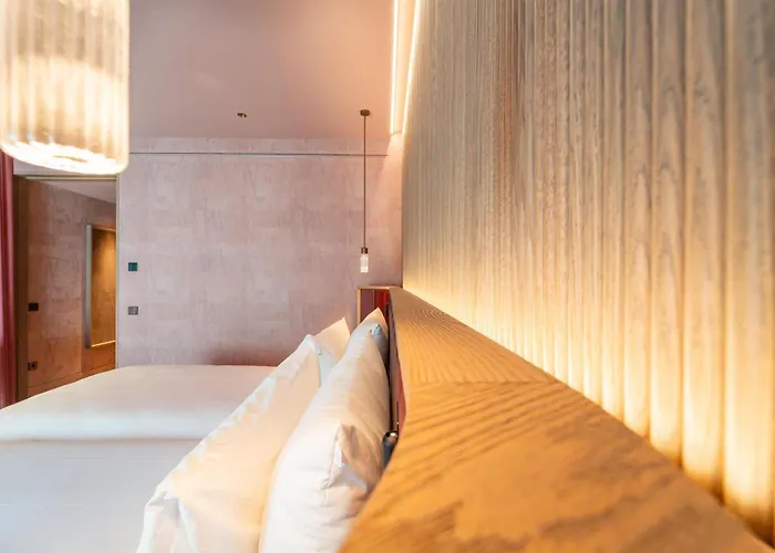 Palacio Bellas Artes San Sebastian, Curio Collection Hilton San Sebastián