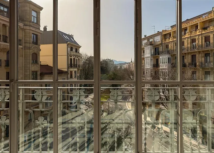 Palacio Bellas Artes San Sebastian, Curio Collection Hilton Hotell San Sebastián