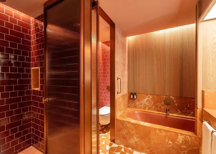 Palacio Bellas Artes San Sebastian, Curio Collection Hilton Hotell